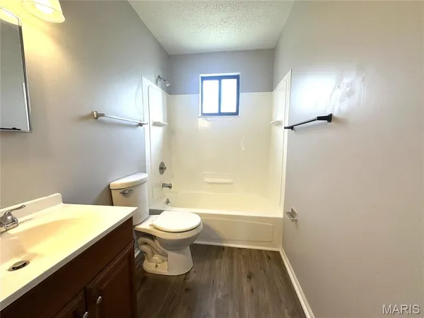 $1,200 | 10063 Northgate Drive, Riverview, MO 63137