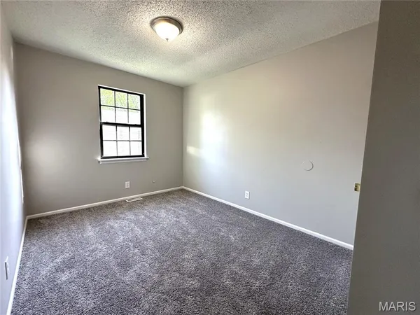 $1,200 | 10063 Northgate Drive, Riverview, MO 63137