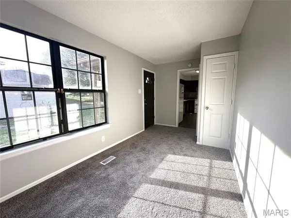 $1,200 | 10063 Northgate Drive, Riverview, MO 63137