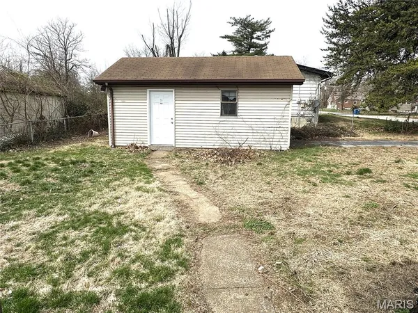 $1,200 | 10063 Northgate Drive, Riverview, MO 63137