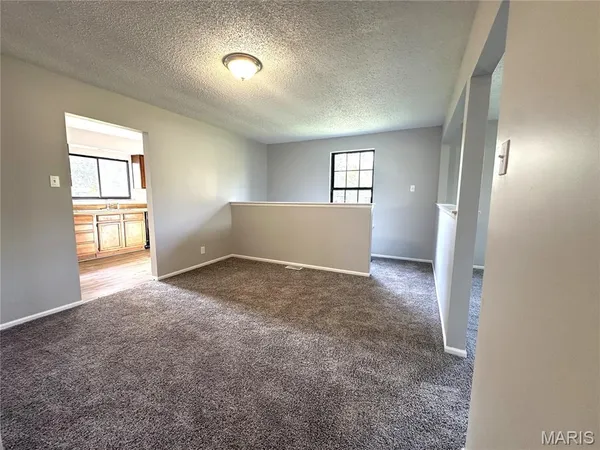 $1,200 | 10063 Northgate Drive, Riverview, MO 63137