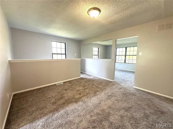 $1,200 | 10063 Northgate Drive, Riverview, MO 63137