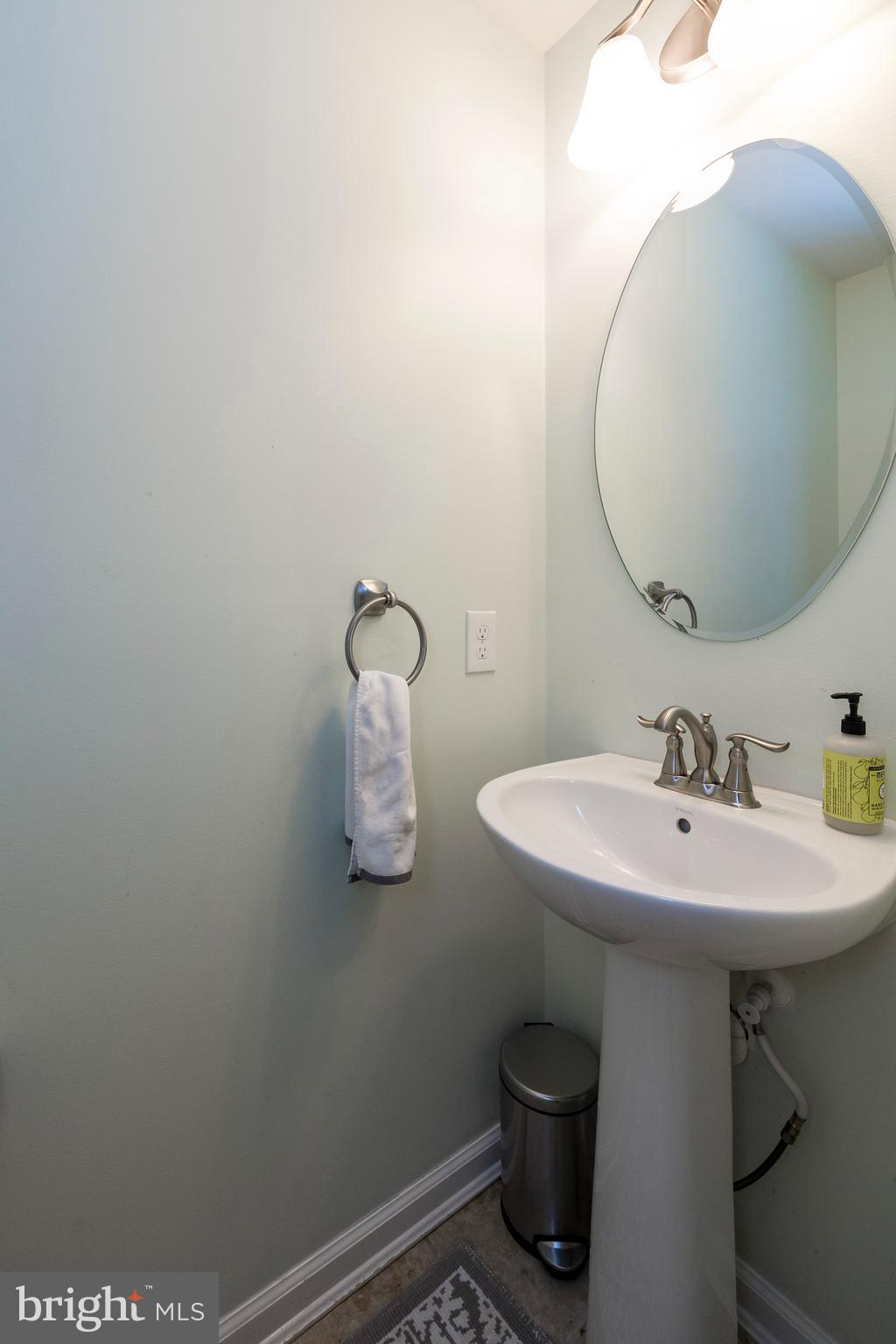 35 Jefferson Drive Spring City, PA 19475 - Photo 2 of 33