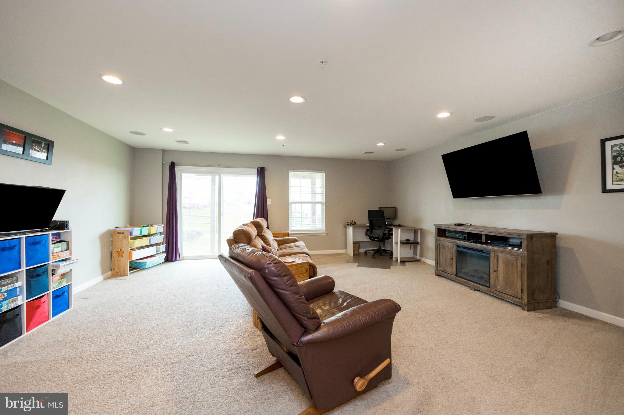 35 Jefferson Drive Spring City, PA 19475 - Photo 6 of 33