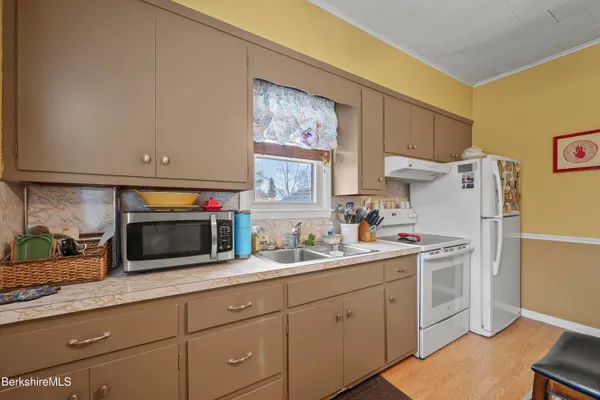 $329,900 | 53 Newell Street, Pittsfield, MA 01201