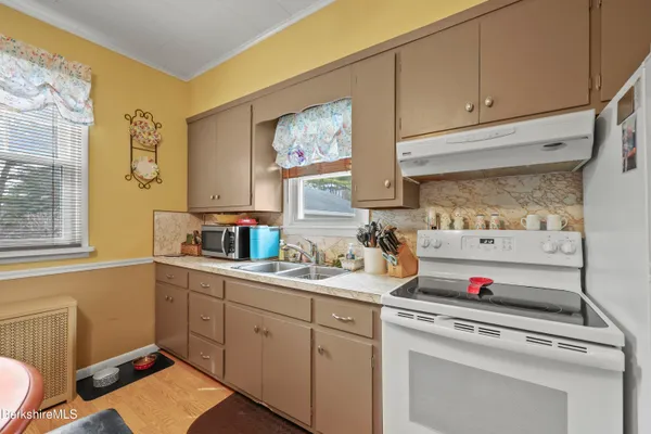 $329,900 | 53 Newell Street, Pittsfield, MA 01201
