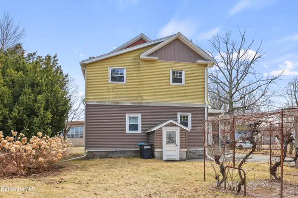 $329,900 | 53 Newell Street, Pittsfield, MA 01201