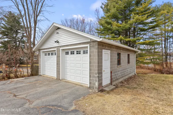 $329,900 | 53 Newell Street, Pittsfield, MA 01201