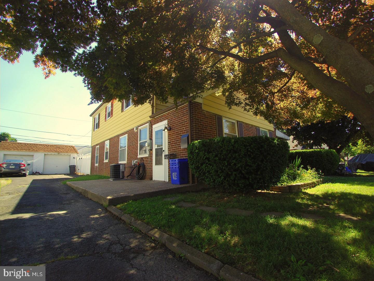 3125 Willits Road Philadelphia, PA 19114 - Photo 4 of 24 Gallery Image 4