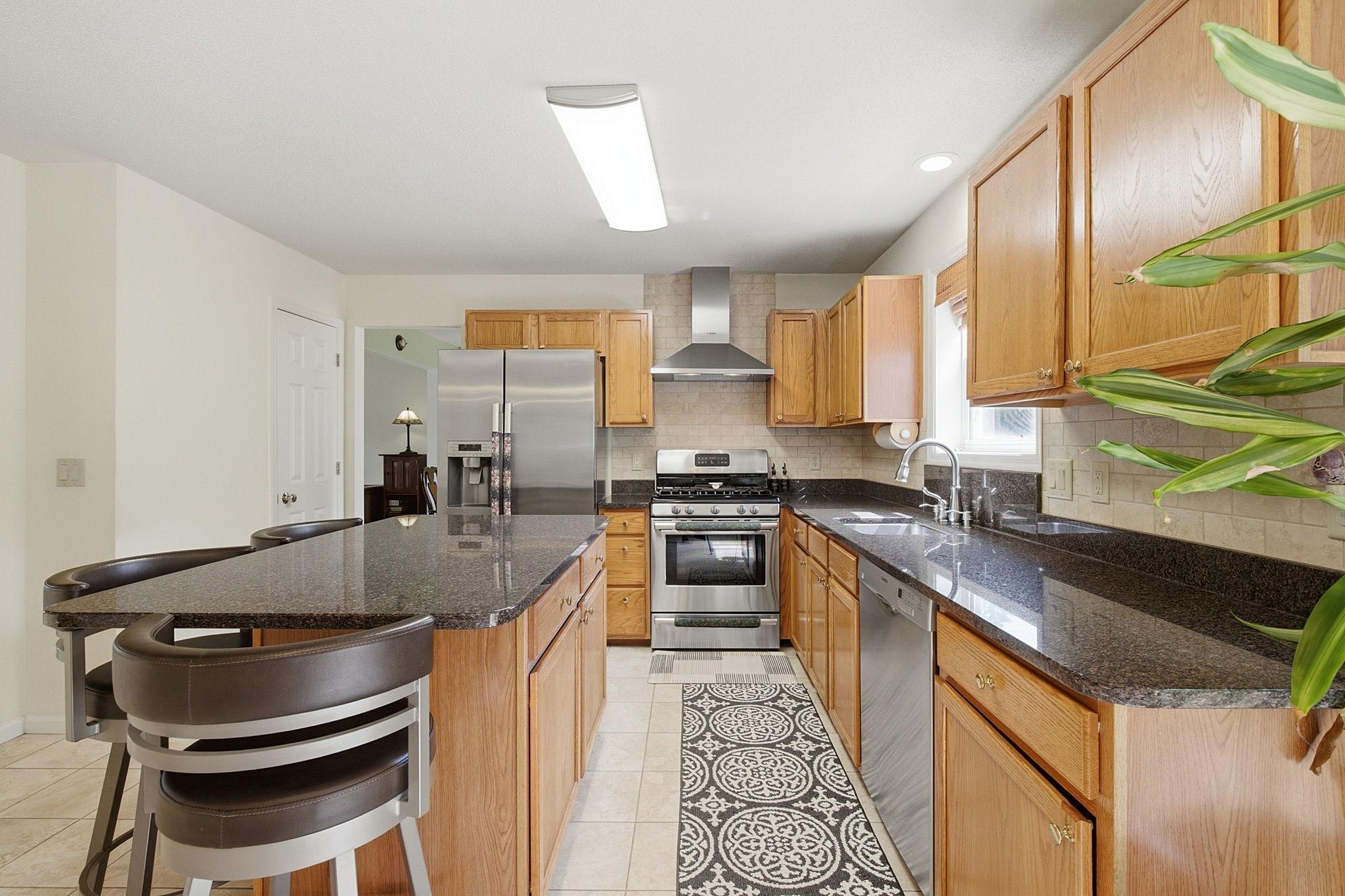 4918 Rusten Road Eagan, MN 55122 - Photo 8 of 58