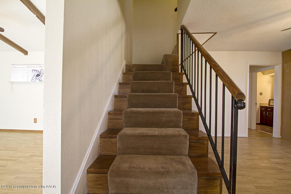 4818 Camp Lane Amarillo, TX 79110 - Photo 14 of 32 a view of entryway