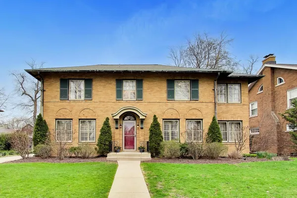 $775,000 | 10041 South Hoyne Avenue, Chicago, IL 60643