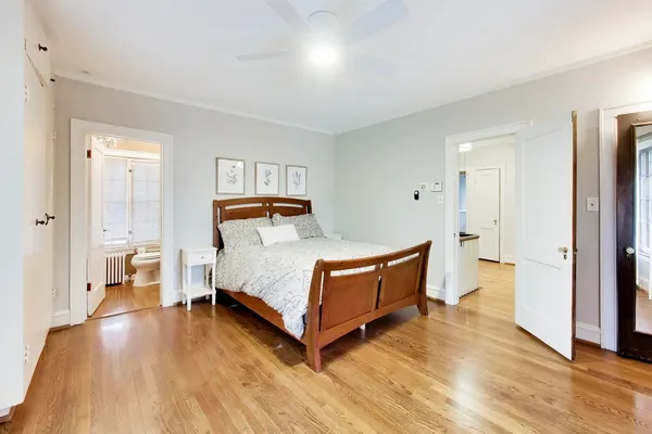 $775,000 | 10041 South Hoyne Avenue, Chicago, IL 60643