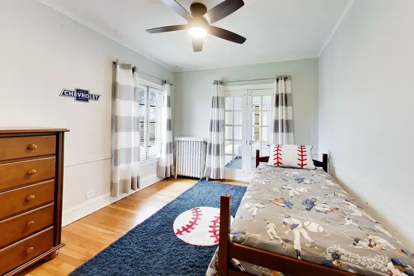 $775,000 | 10041 South Hoyne Avenue, Chicago, IL 60643