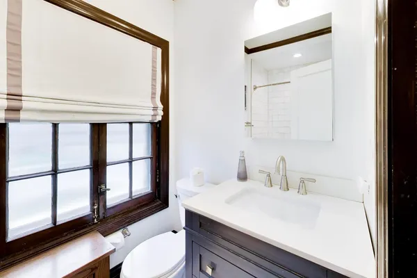 $775,000 | 10041 South Hoyne Avenue, Chicago, IL 60643