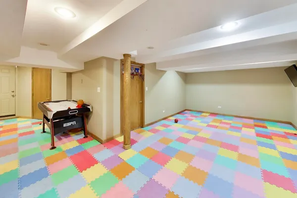 $775,000 | 10041 South Hoyne Avenue, Chicago, IL 60643