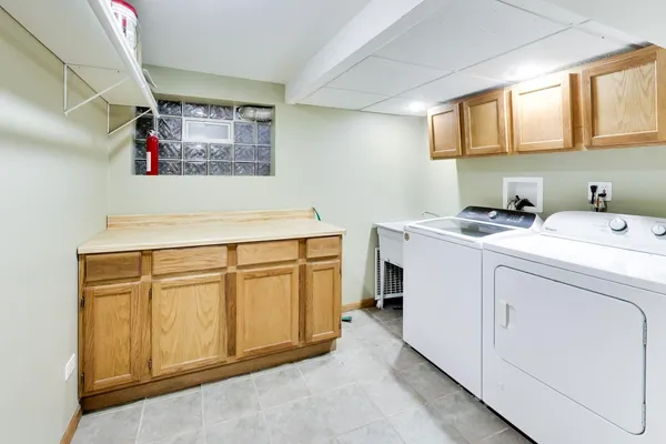 $775,000 | 10041 South Hoyne Avenue, Chicago, IL 60643