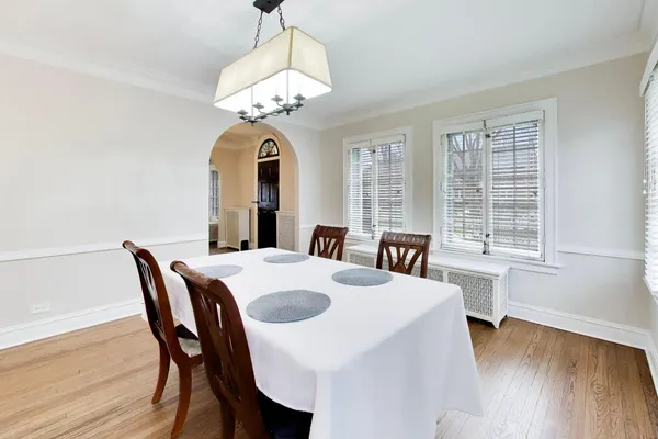 $775,000 | 10041 South Hoyne Avenue, Chicago, IL 60643
