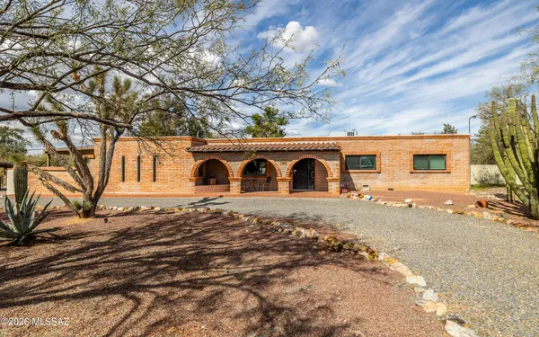 $774,999 | 1460 West Sage Street, Tucson, AZ 85704