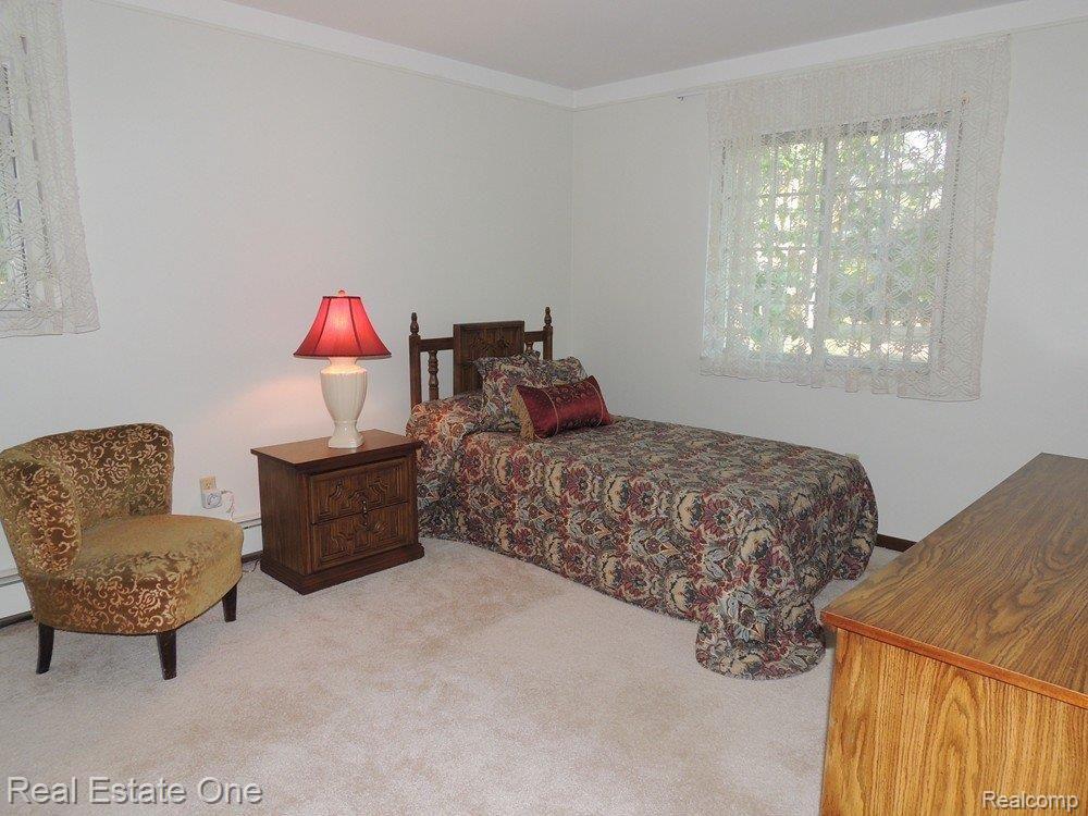 1428 East Avon Circle Rochester, MI 48309 - Photo 15 of 21 Guest Bedroom