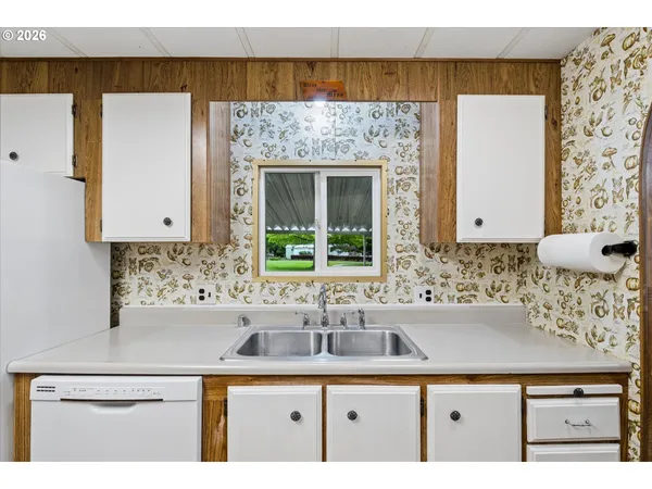 $65,000 | 1400 Candlelight Drive, Unit 200, Eugene, OR 97402