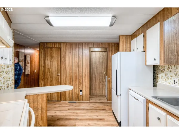 $65,000 | 1400 Candlelight Drive, Unit 200, Eugene, OR 97402