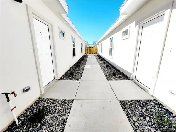 $990 | 1416 Petri Drive, Unit 3, Weslaco, TX 78599