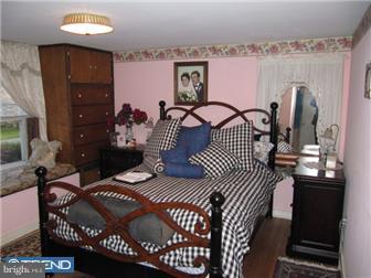 2118 Bernville Road Reading, PA 19601 - Photo 12 of 12 Bedroom - Main