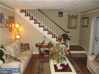 2118 Bernville Road Reading, PA 19601 - Photo 6 of 12 Living Room
