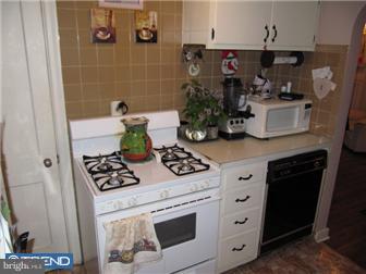 2118 Bernville Road Reading, PA 19601 - Photo 9 of 12 Kitchen
