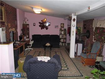 2118 Bernville Road Reading, PA 19601 - Photo 10 of 12 Family Room