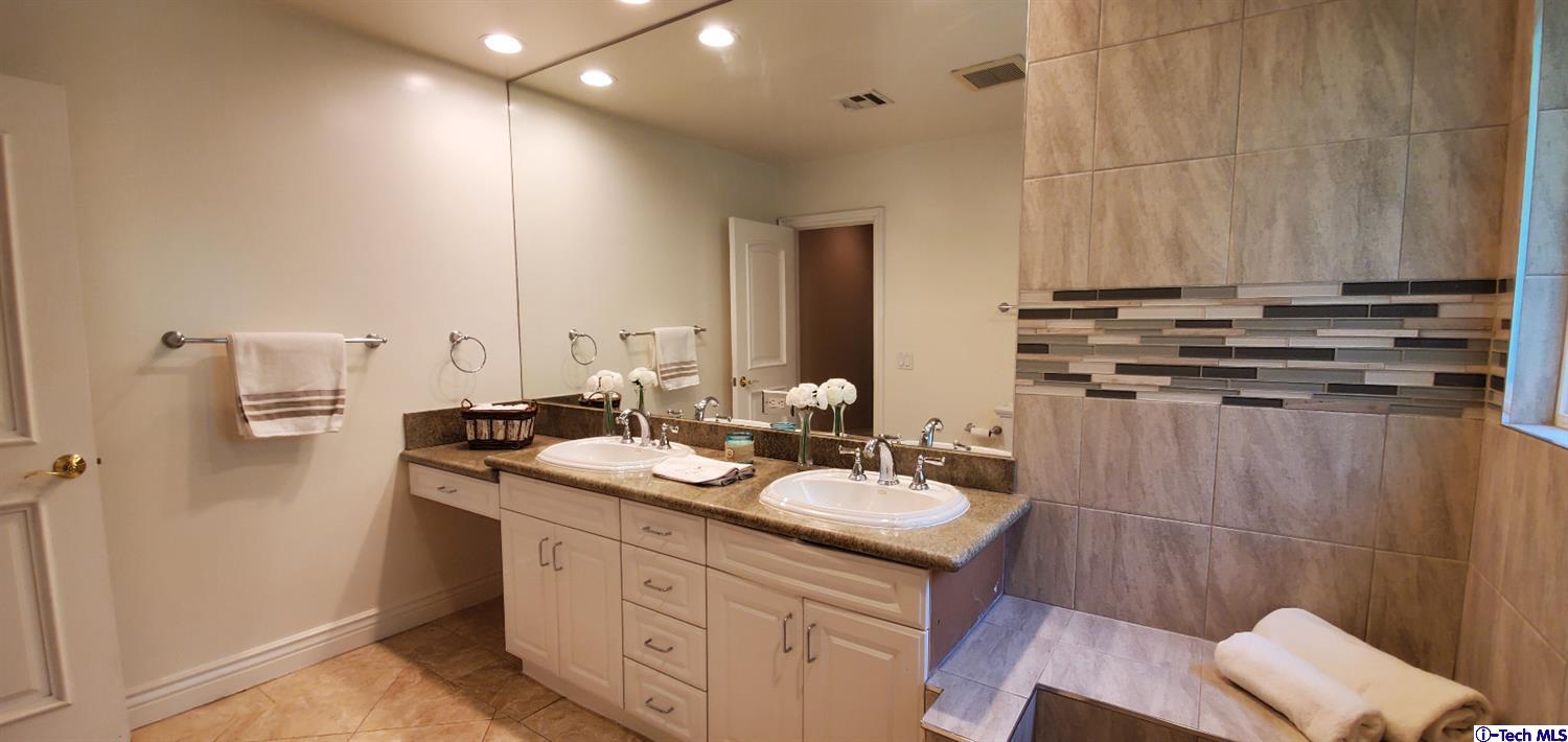 410 West Kenneth Road Glendale, CA 91202 - Photo 20 of 39