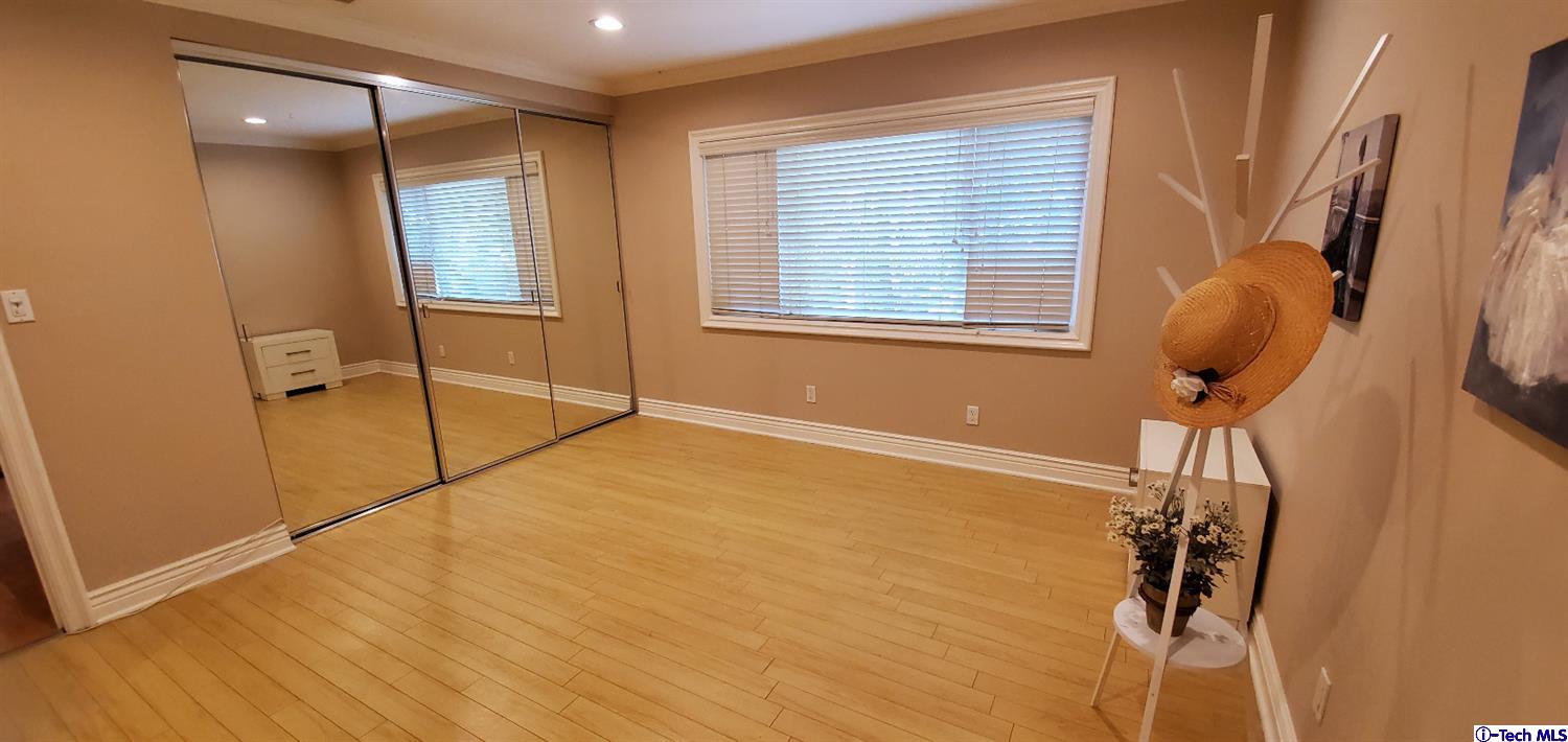 410 West Kenneth Road Glendale, CA 91202 - Photo 25 of 39