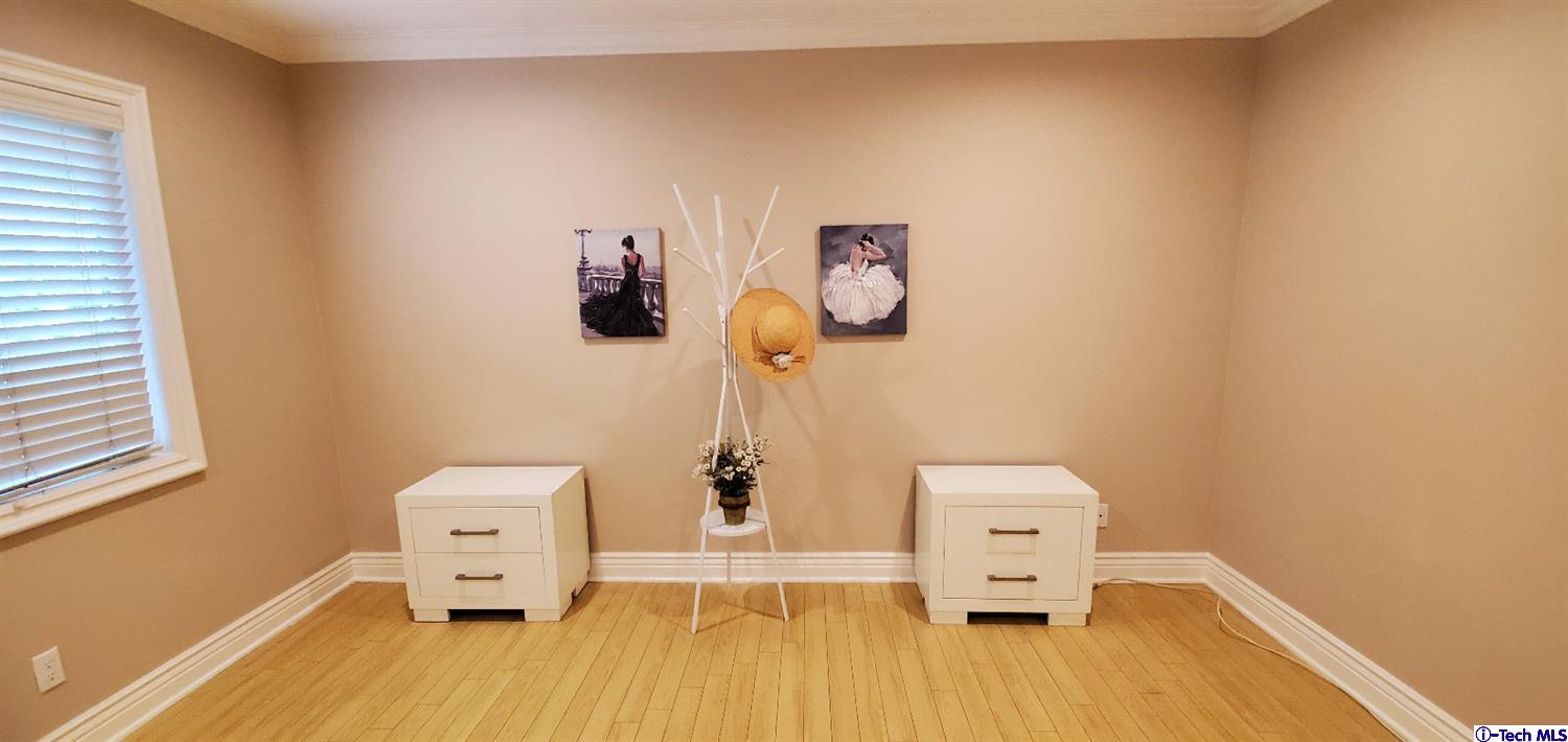 410 West Kenneth Road Glendale, CA 91202 - Photo 26 of 39