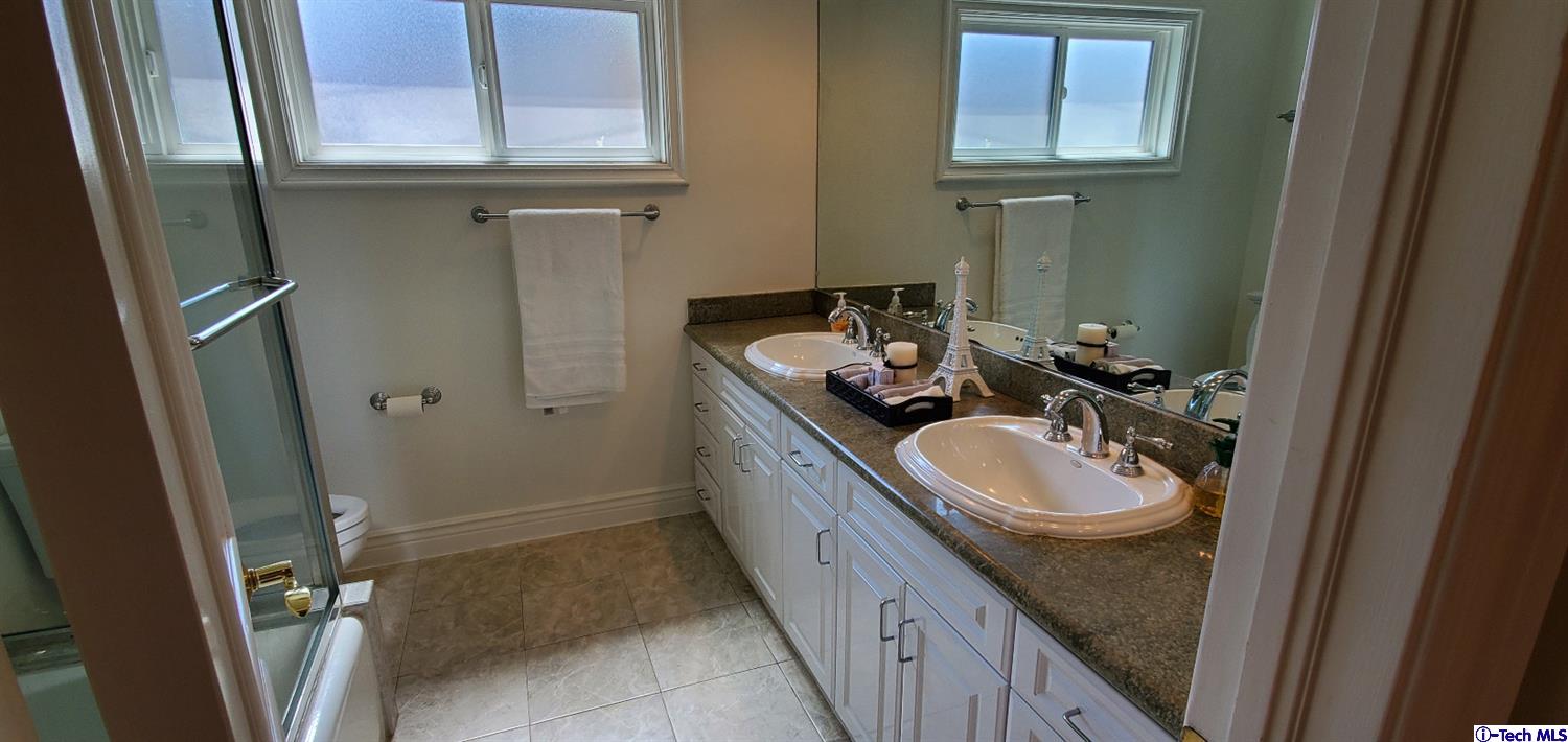 410 West Kenneth Road Glendale, CA 91202 - Photo 28 of 39
