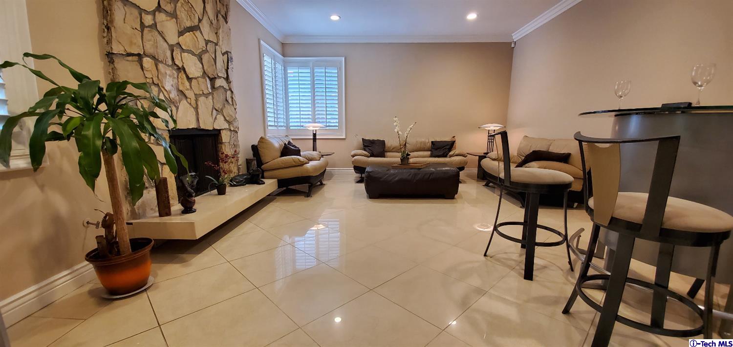 410 West Kenneth Road Glendale, CA 91202 - Photo 9 of 39