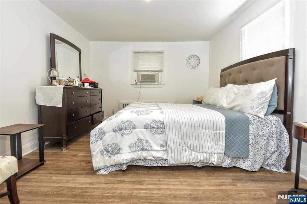 347 Forest Avenue Paramus, NJ 07652 - Photo 17 of 24 Gallery Image 17
