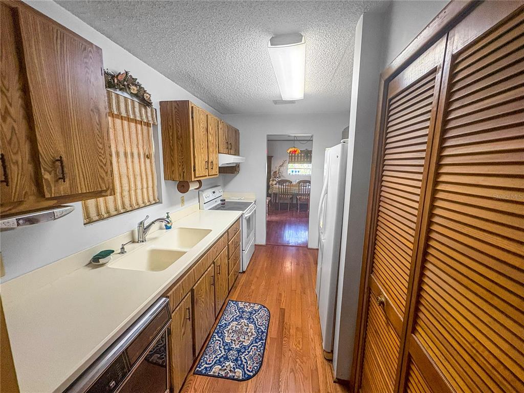 5237 Moore Street St. Cloud, FL 34771 - Photo 15 of 19 a bathroom with a sink and a bathtub