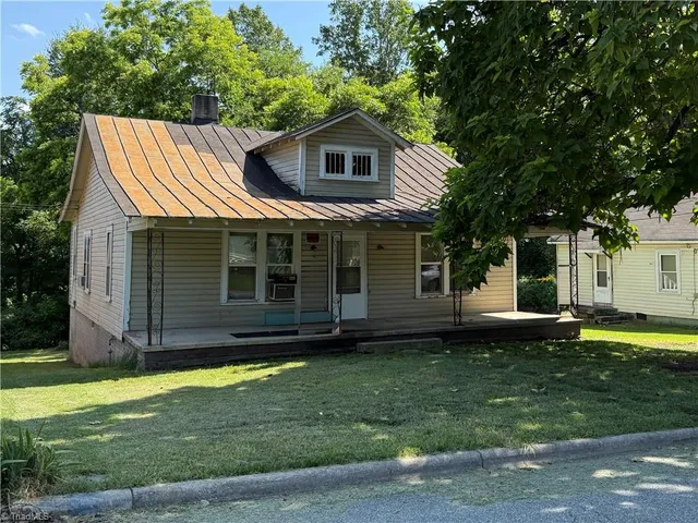 $4,500,000 | 712 Snead Street, Unit A & B, Reidsville, NC 27320