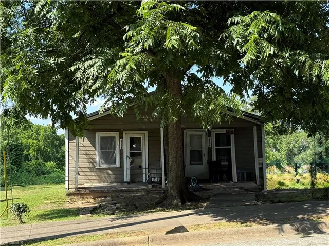 $4,500,000 | 712 Snead Street, Unit A & B, Reidsville, NC 27320