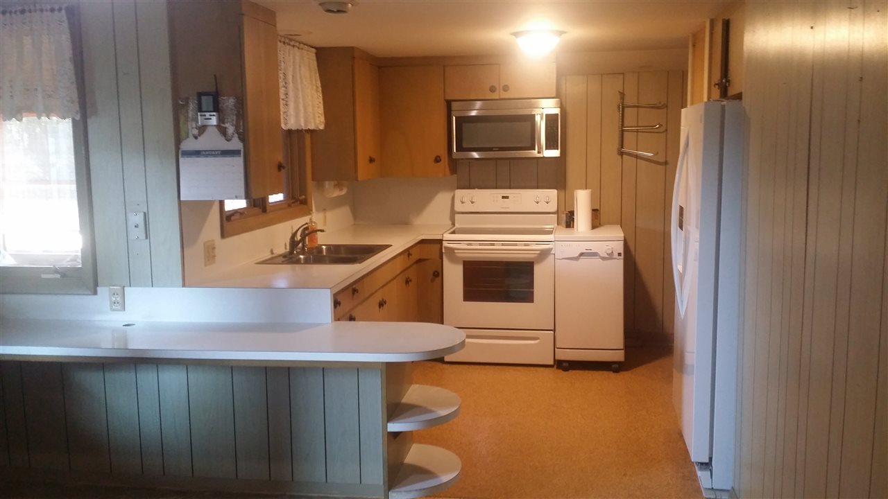 18963 Center Road Traverse City, MI 49686 - Photo 5 of 26 1821764-4.JPG
