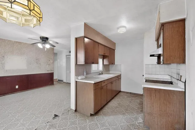 $160,000 | 1214 Glenn Drive, Euless, TX 76039