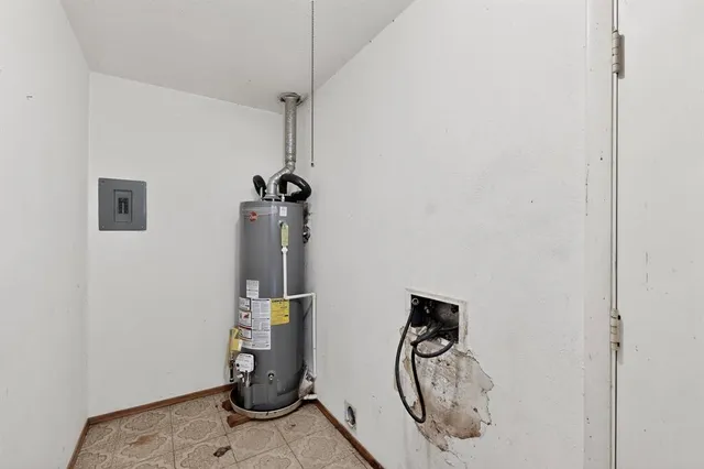 $160,000 | 1214 Glenn Drive, Euless, TX 76039