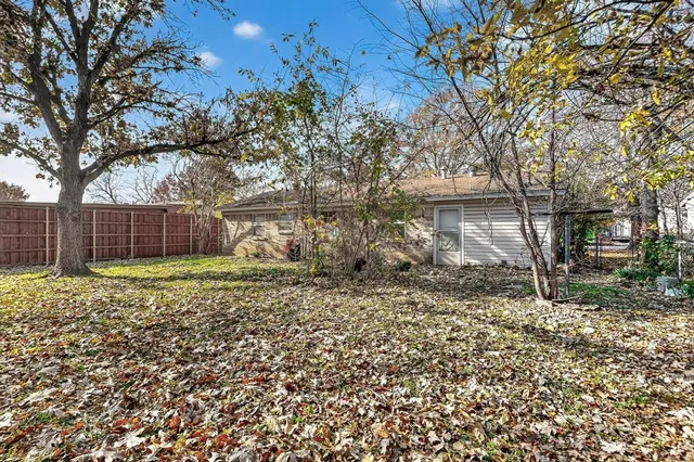 $160,000 | 1214 Glenn Drive, Euless, TX 76039