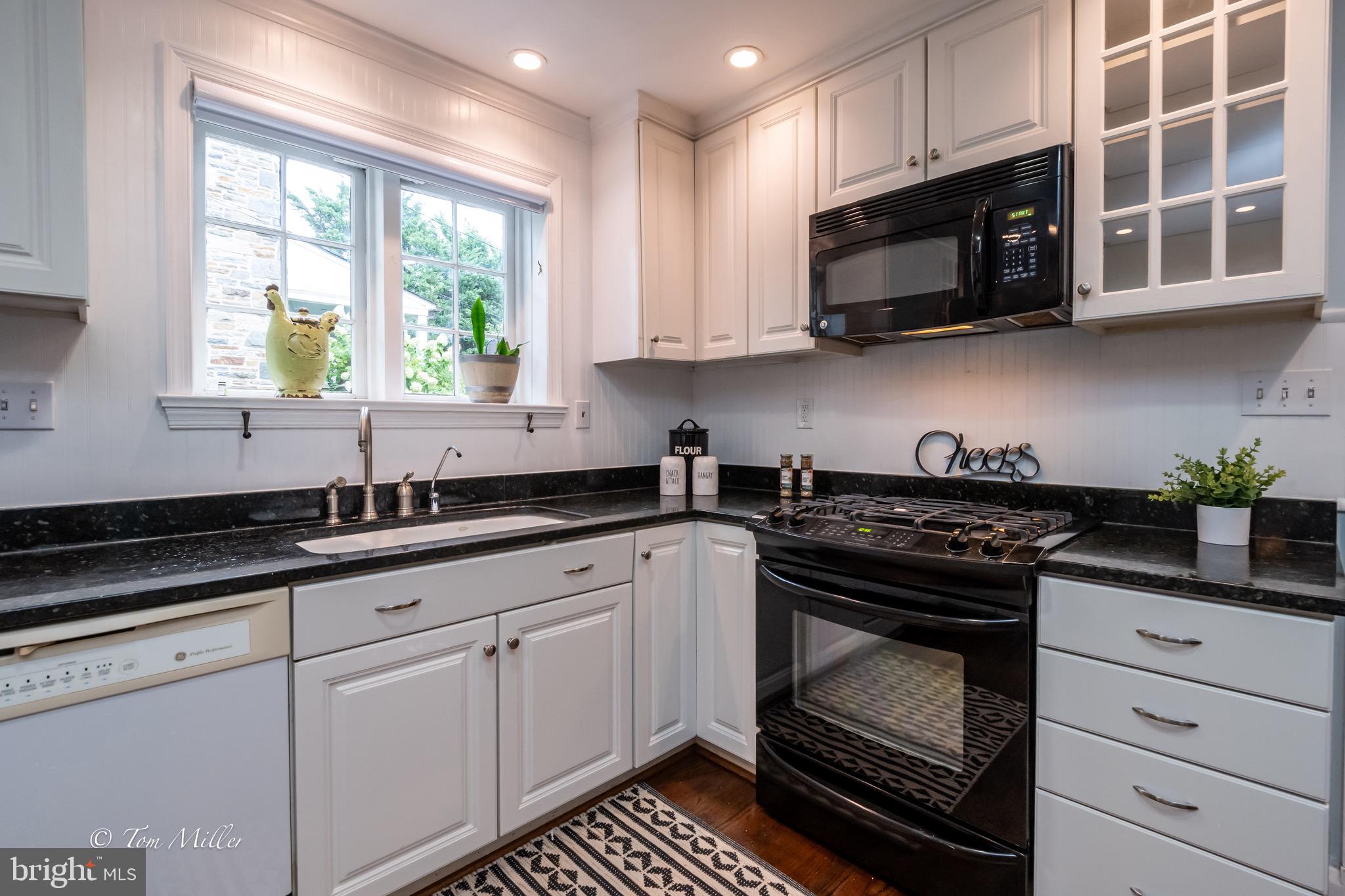 3919 Juniper Road Baltimore, MD 21218 - Photo 15 of 44
