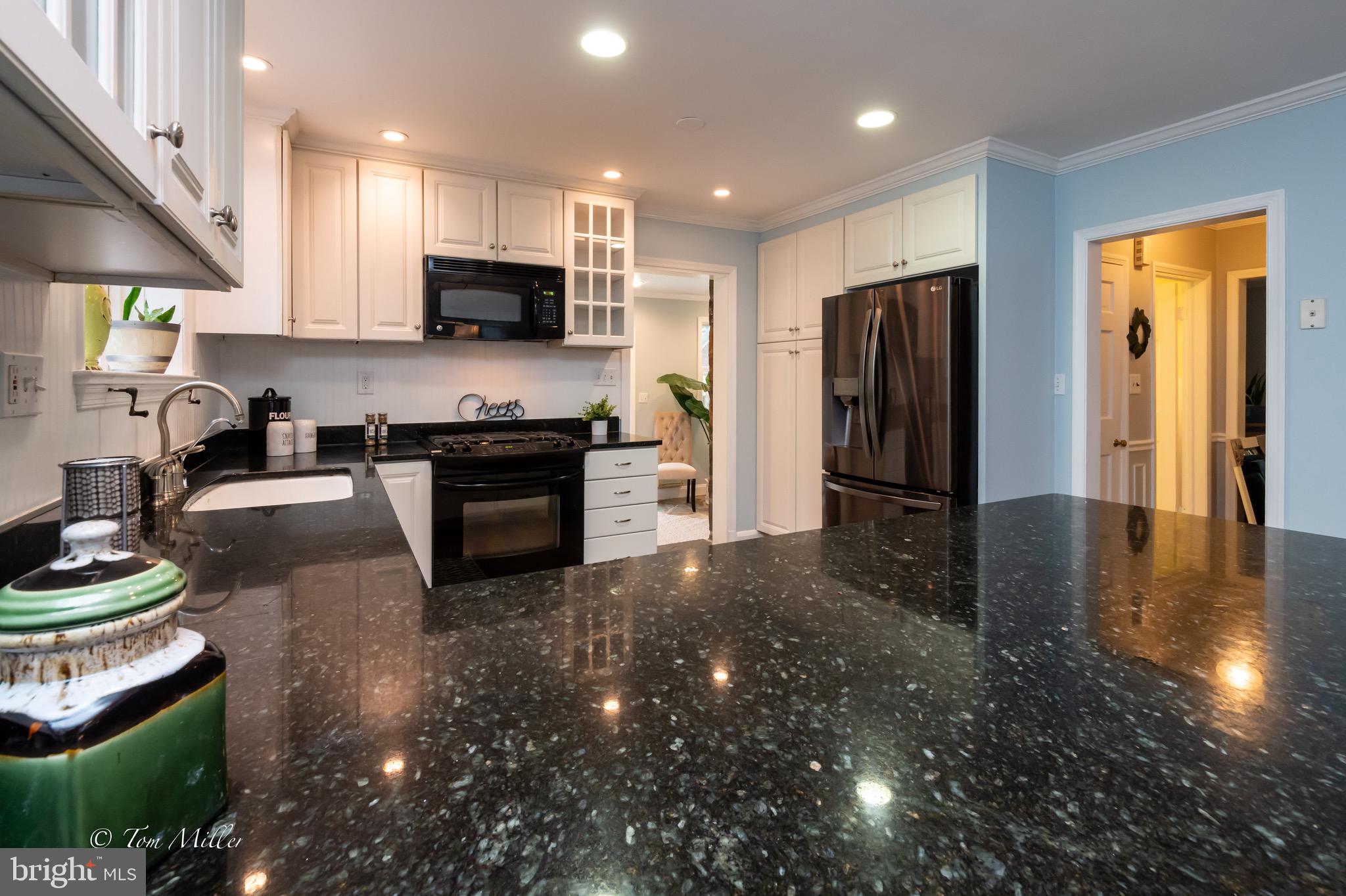 3919 Juniper Road Baltimore, MD 21218 - Photo 16 of 44