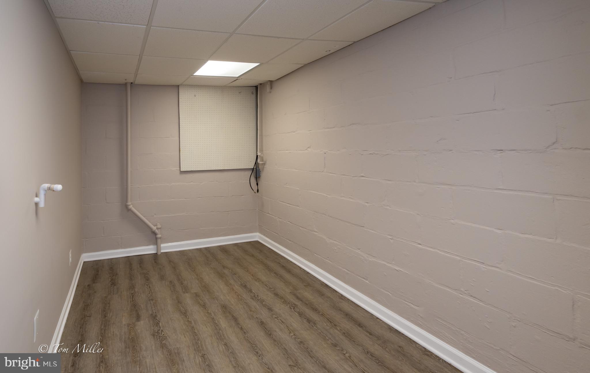 3919 Juniper Road Baltimore, MD 21218 - Photo 33 of 44