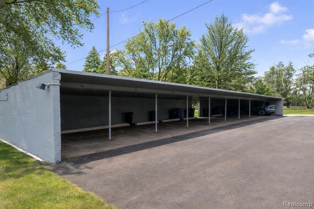 100 West Hickory Grove Road, Unit A2 Bloomfield Hills, MI 48304 - Photo 13 of 14