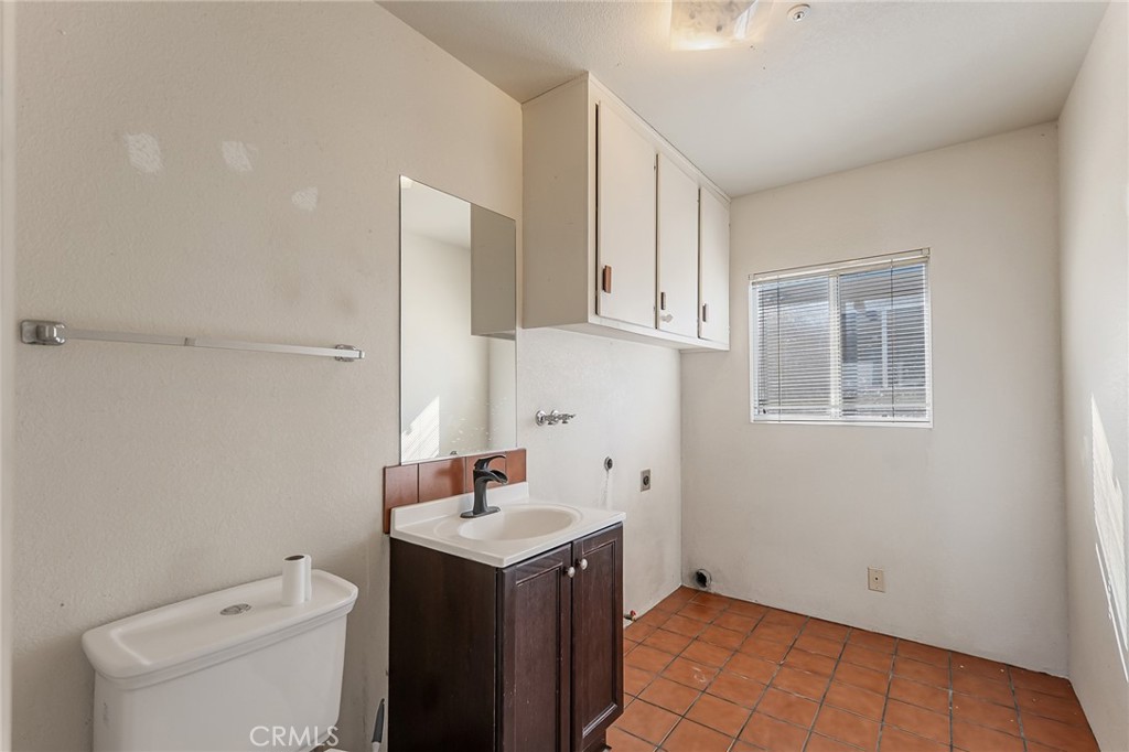 6411 Mountain View Street Joshua Tree, CA 92252 - Photo 12 of 22