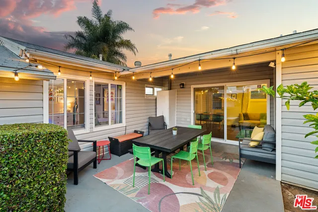 $1,299,000 | 8012 Kittyhawk Avenue, Los Angeles, CA 90045